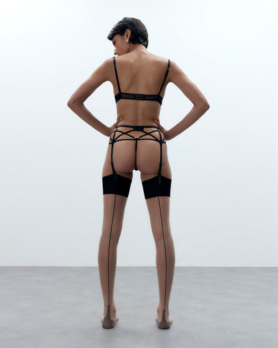 garter belt heels Mann masturbiert zu Pornos und will keinen Sex - was hilft main image 1